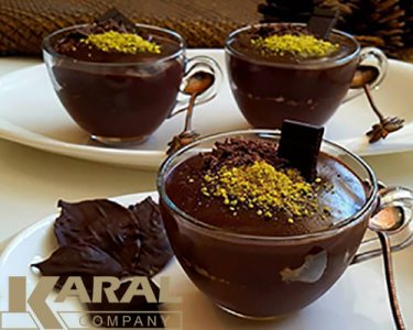 طرز تهیه پودینگ شکلاتی در ظروف کارال