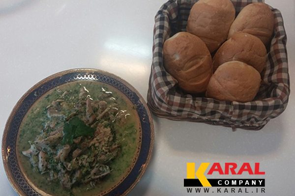 طرز تهیه خوراک مرغ و قارچ خامه ای